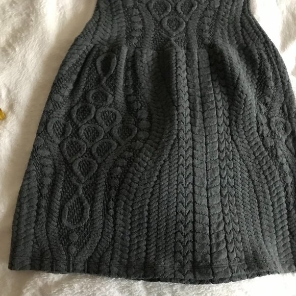 Little grey dress. Perfect for fall season - Picture 9 of 9
